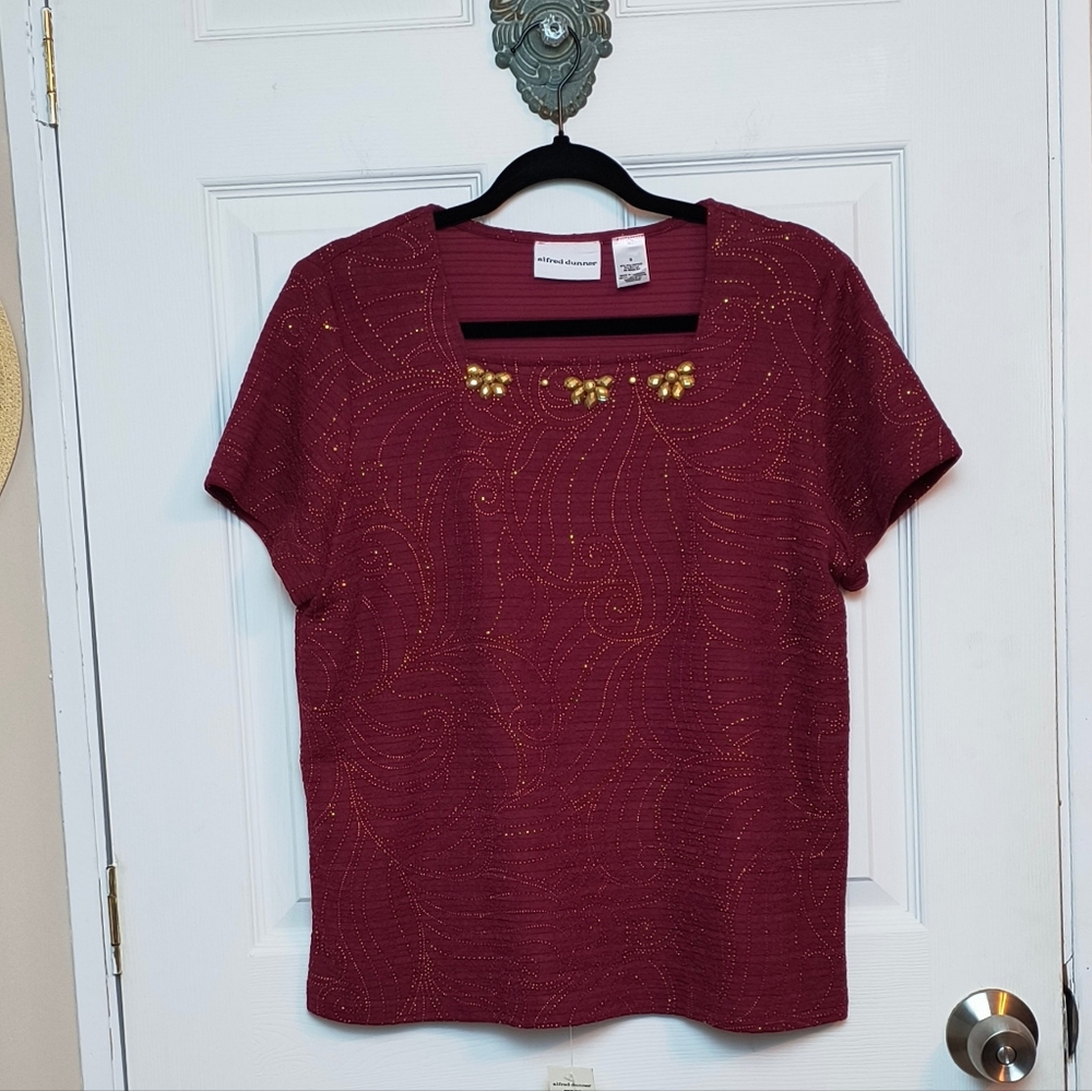 Alfred Dunner Burgundy & Gold Top Small